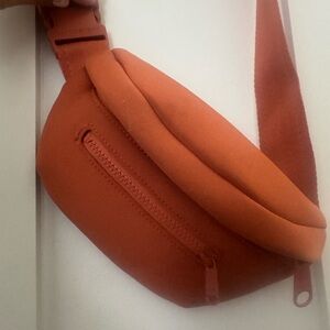 Dagne Dover orange belt bag / crossbody bag